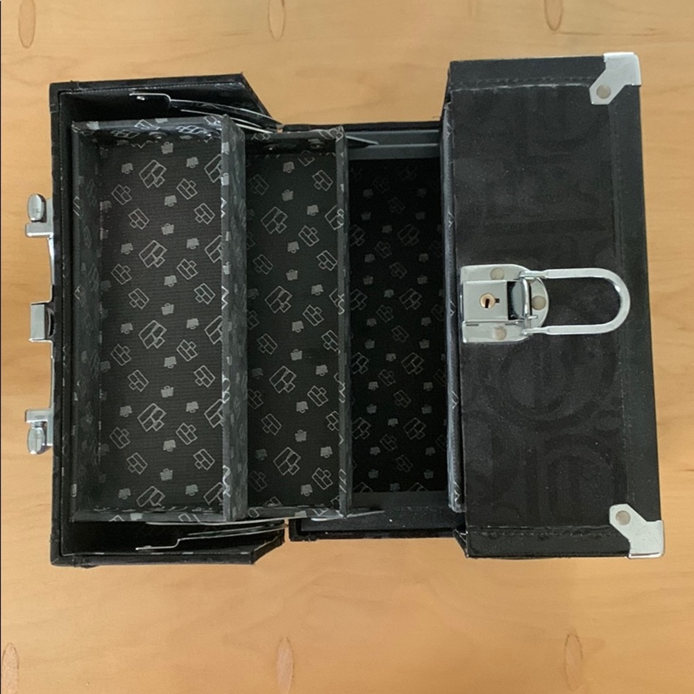 Caboodles Make Up Box